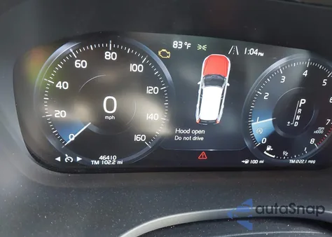 2021 Volvo Xc60 T5 Momentum z USA, uszkodzony, nr VIN YV4102RK9M1747792